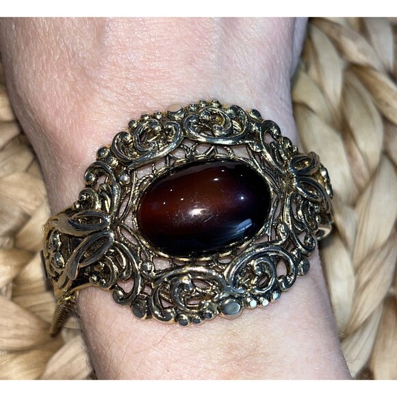 Victorian Goth Gold-tone Glass Carnelian Stone Clamper Bracelet Old Money - Picture 1 of 10